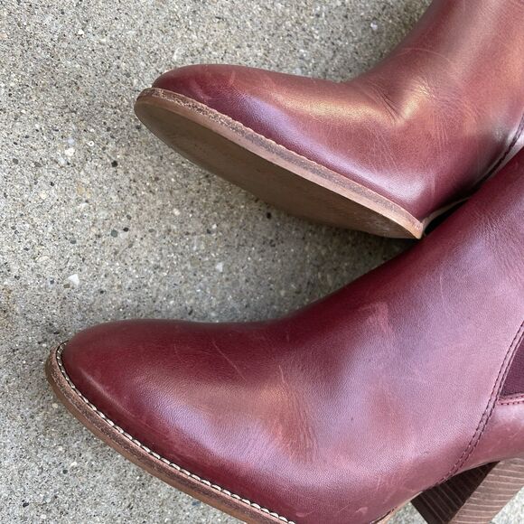 Madewell Reagan Chelsea Boots Womens 8.5 M Red Leather Ankle Booties Casual - Picture 2 of 7
